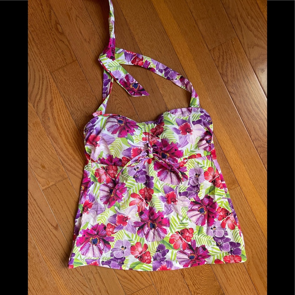 Women’s tankini top.